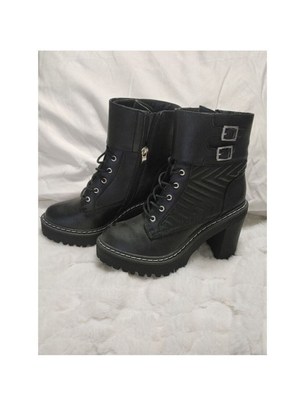 Women's XOXO Heeled Boots 7.5 Black with Silver Accents